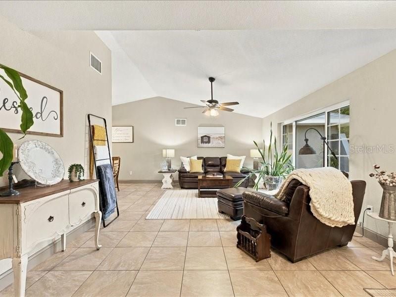 For Sale: $470,000 (3 beds, 2 baths, 2323 Square Feet)