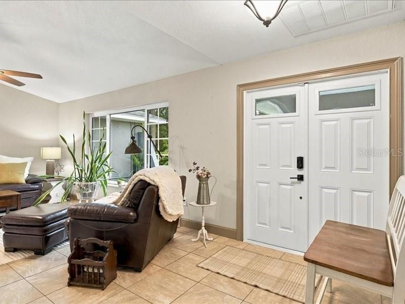 For Sale: $470,000 (3 beds, 2 baths, 2323 Square Feet)