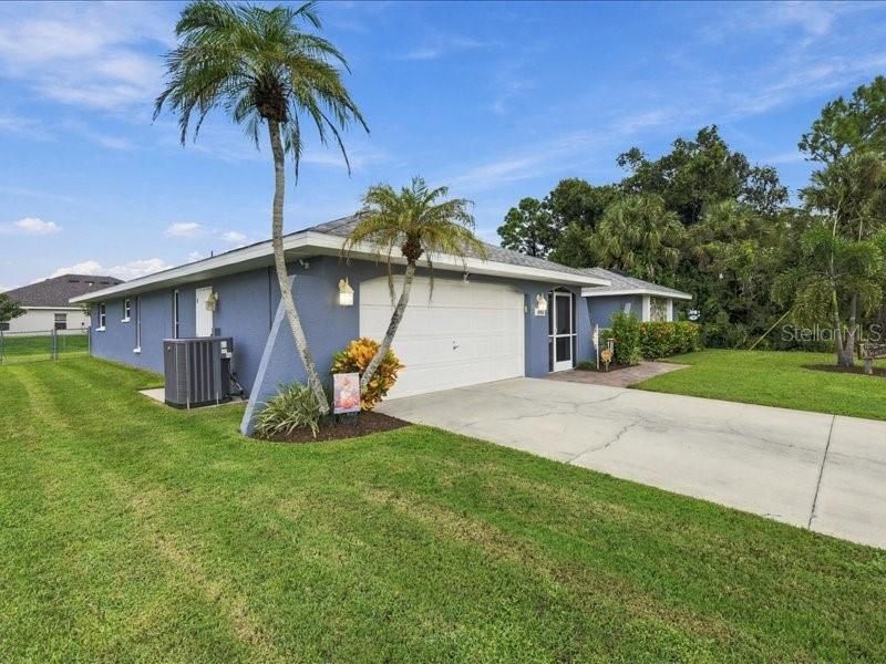 For Sale: $470,000 (3 beds, 2 baths, 2323 Square Feet)