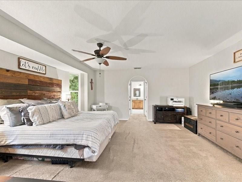 For Sale: $470,000 (3 beds, 2 baths, 2323 Square Feet)