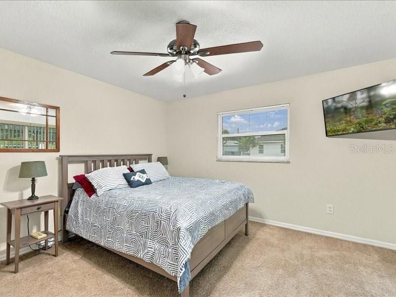 For Sale: $470,000 (3 beds, 2 baths, 2323 Square Feet)
