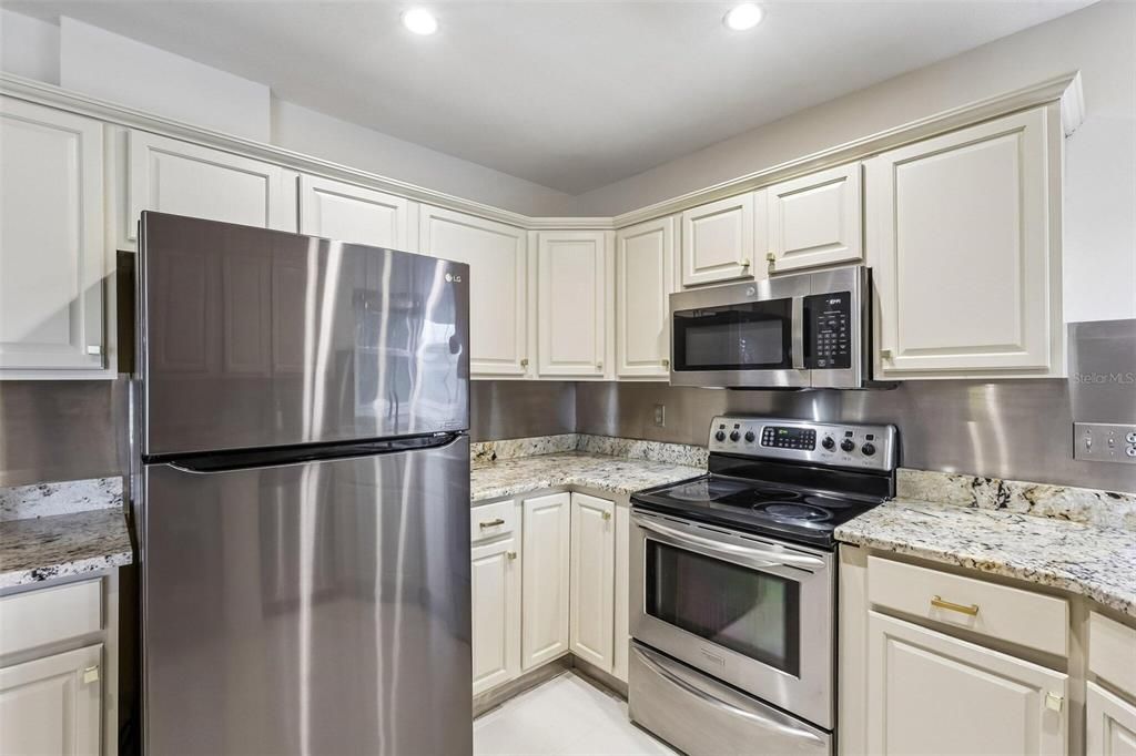 For Rent: $2,400 (2 beds, 2 baths, 1534 Square Feet)