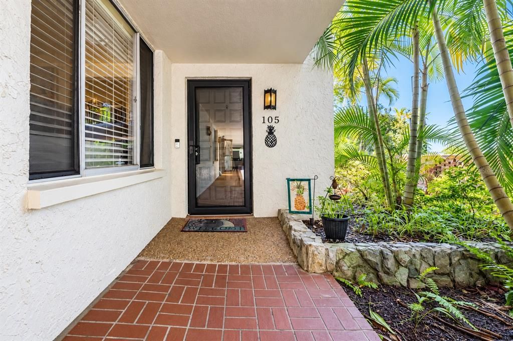 For Sale: $259,000 (2 beds, 2 baths, 1450 Square Feet)