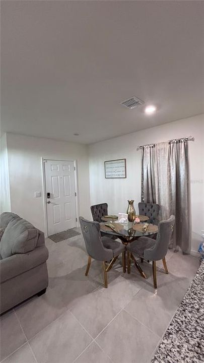 For Rent: $2,195 (3 beds, 2 baths, 1551 Square Feet)