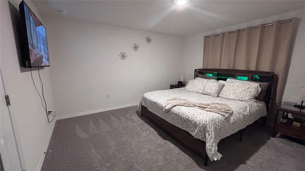 For Rent: $2,195 (3 beds, 2 baths, 1551 Square Feet)