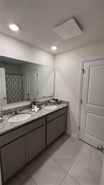For Rent: $2,195 (3 beds, 2 baths, 1551 Square Feet)