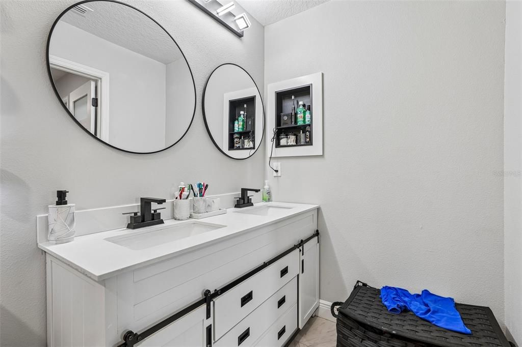For Sale: $499,900 (4 beds, 2 baths, 3158 Square Feet)