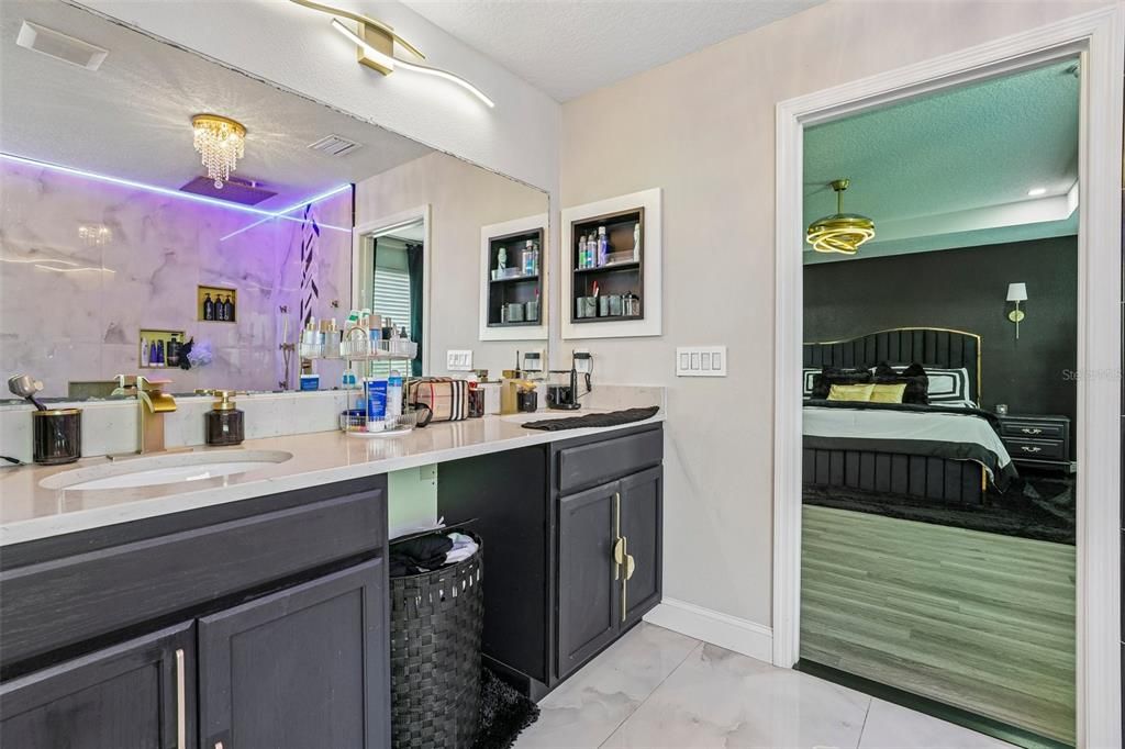For Sale: $499,900 (4 beds, 2 baths, 3158 Square Feet)
