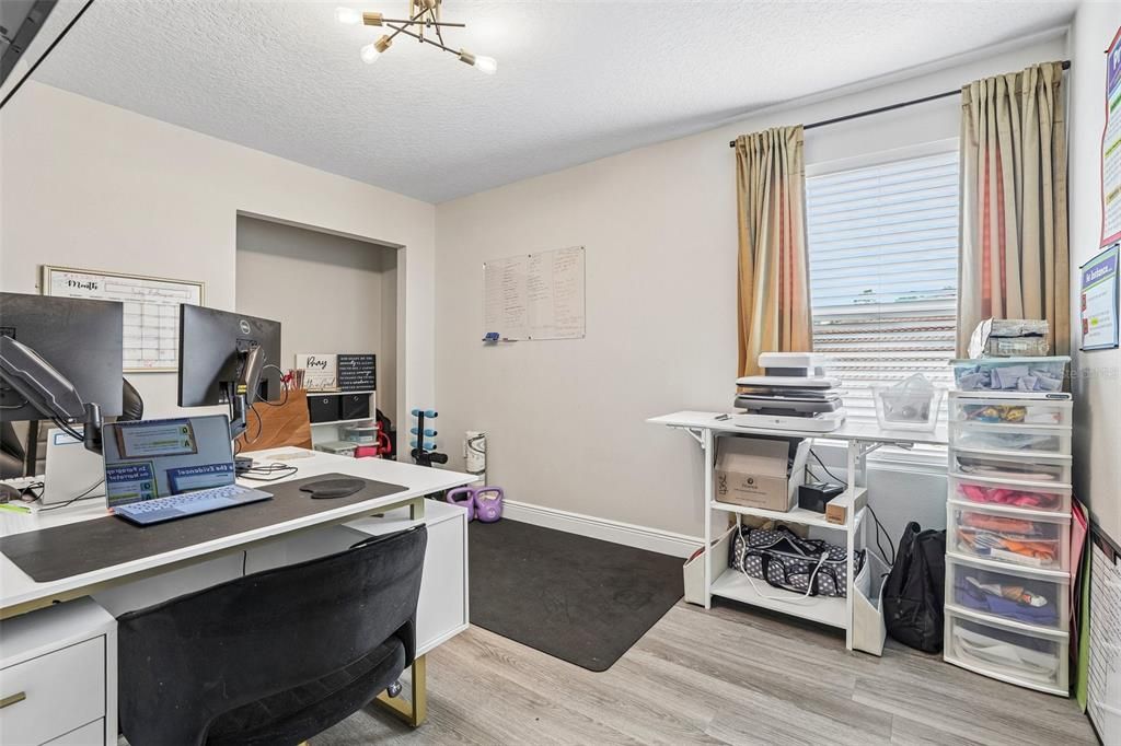 For Sale: $499,900 (4 beds, 2 baths, 3158 Square Feet)
