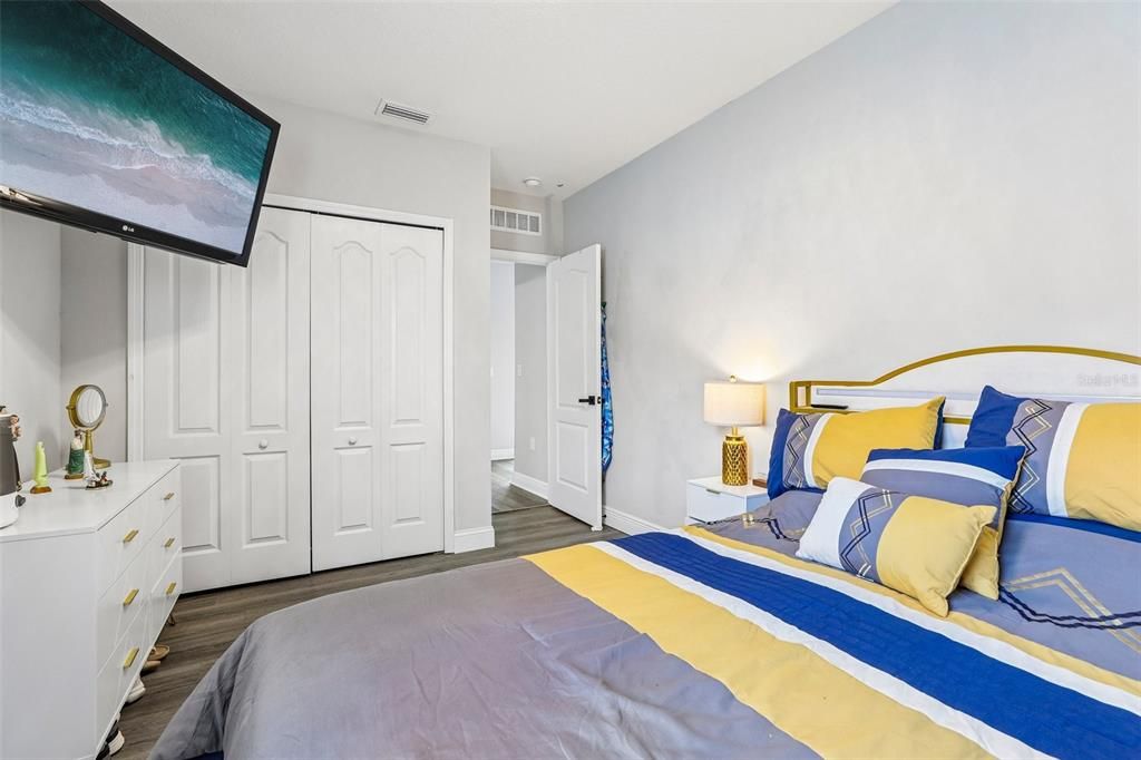 For Sale: $499,900 (4 beds, 2 baths, 3158 Square Feet)