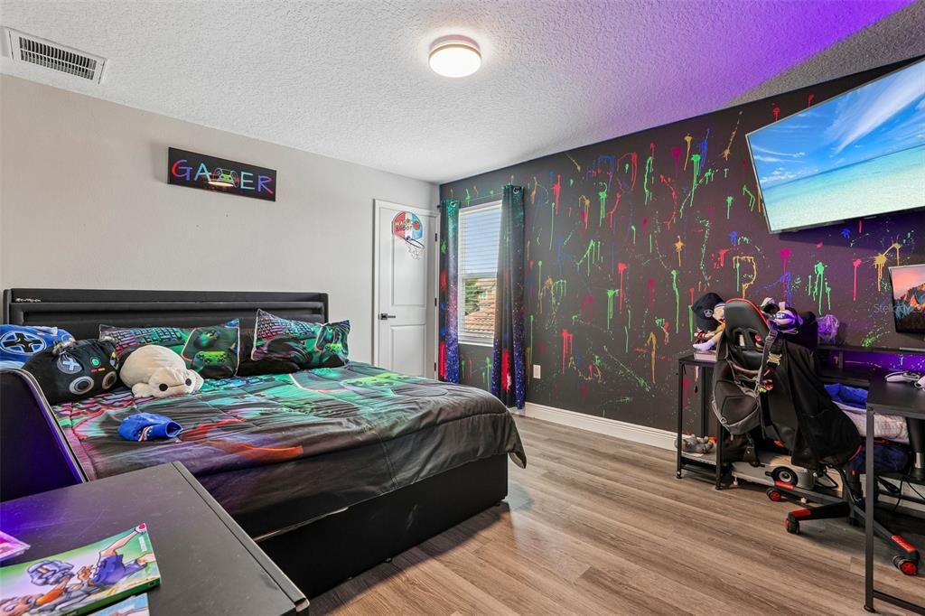 For Sale: $499,900 (4 beds, 2 baths, 3158 Square Feet)
