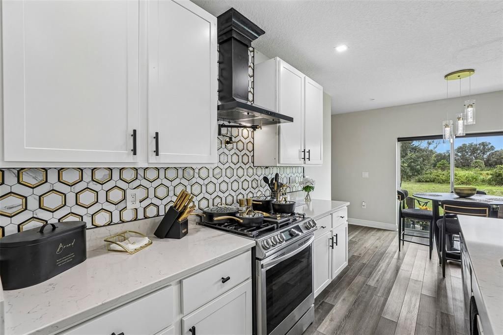 For Sale: $499,900 (4 beds, 2 baths, 3158 Square Feet)