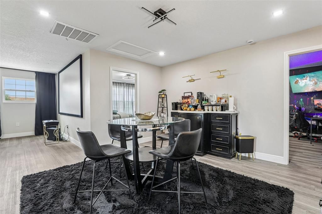 For Sale: $499,900 (4 beds, 2 baths, 3158 Square Feet)