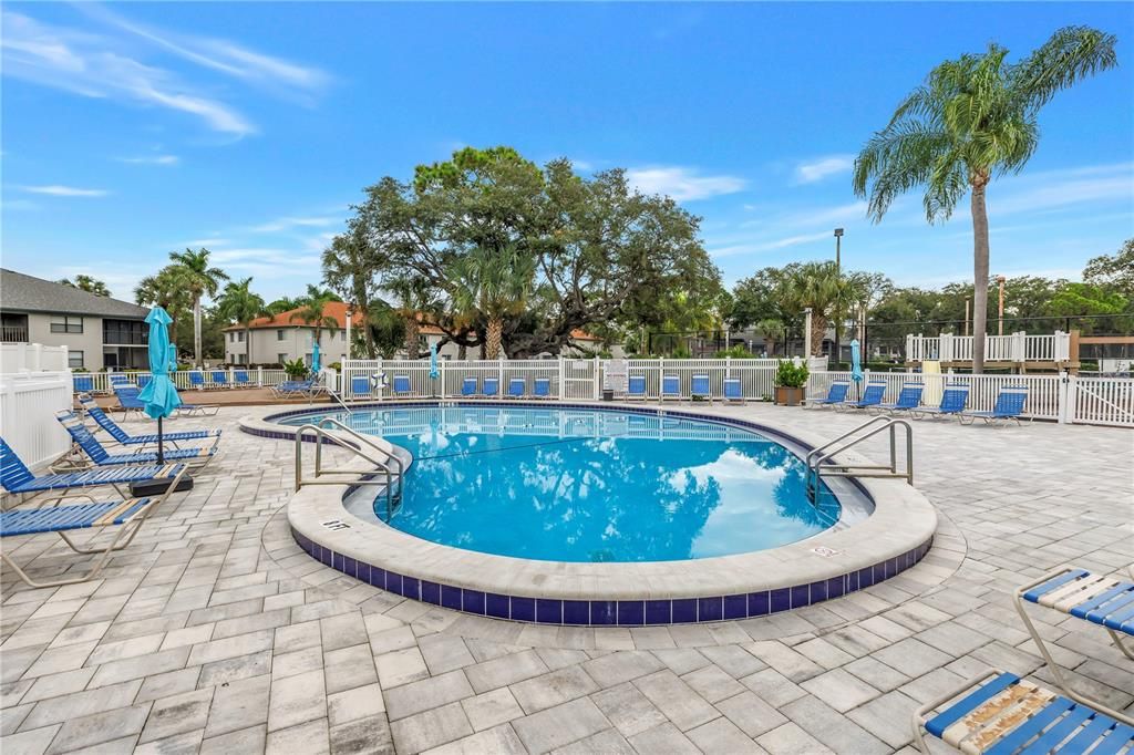 For Sale: $265,000 (2 beds, 2 baths, 1174 Square Feet)