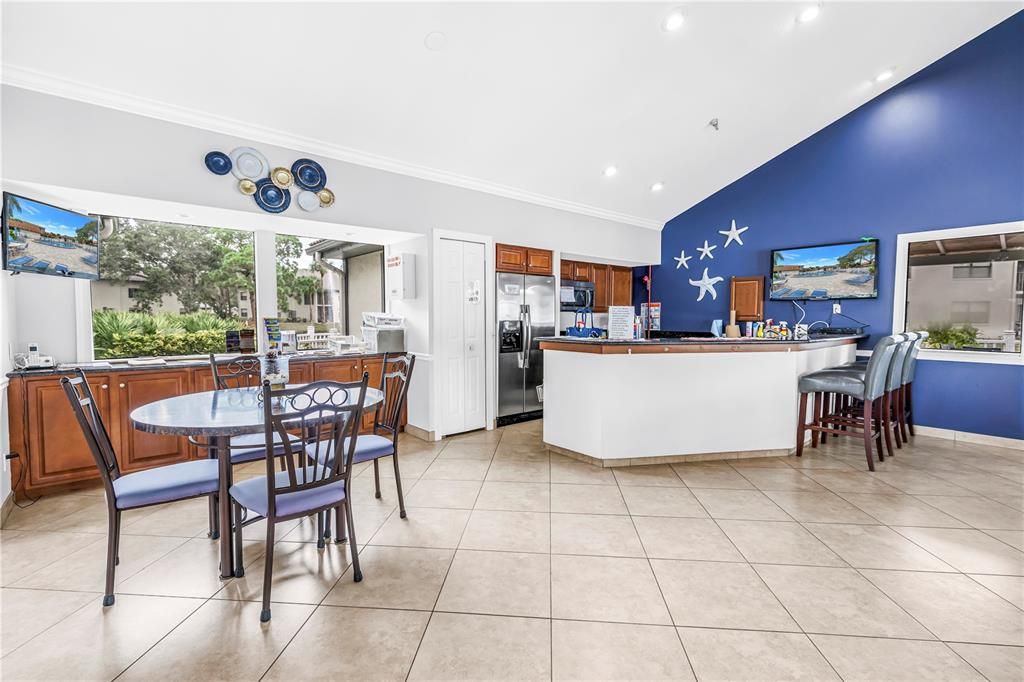 For Sale: $265,000 (2 beds, 2 baths, 1174 Square Feet)