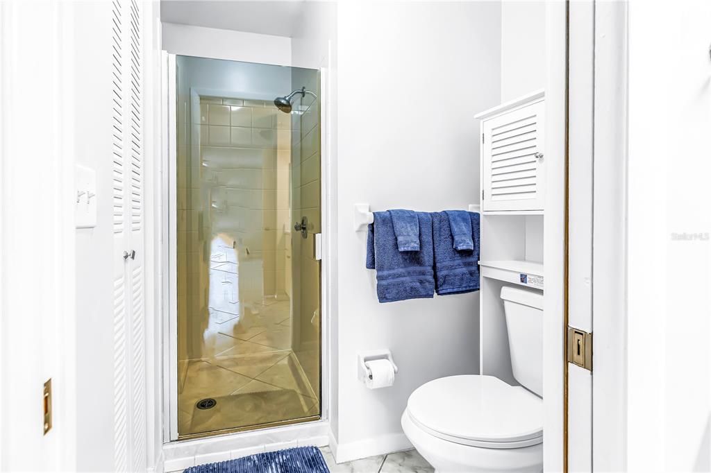 For Sale: $265,000 (2 beds, 2 baths, 1174 Square Feet)