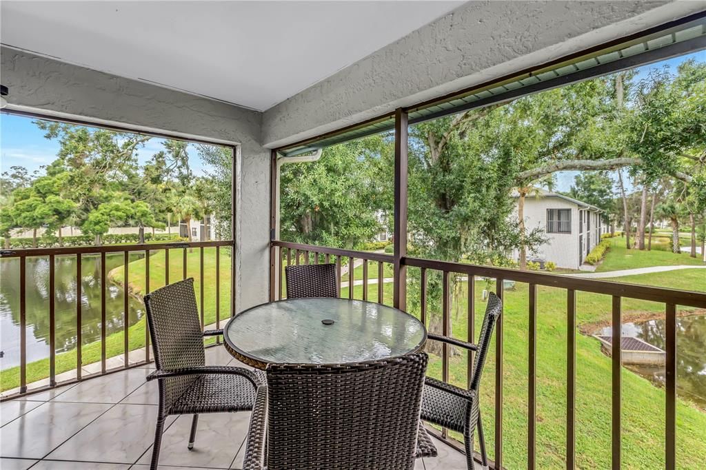 For Sale: $265,000 (2 beds, 2 baths, 1174 Square Feet)