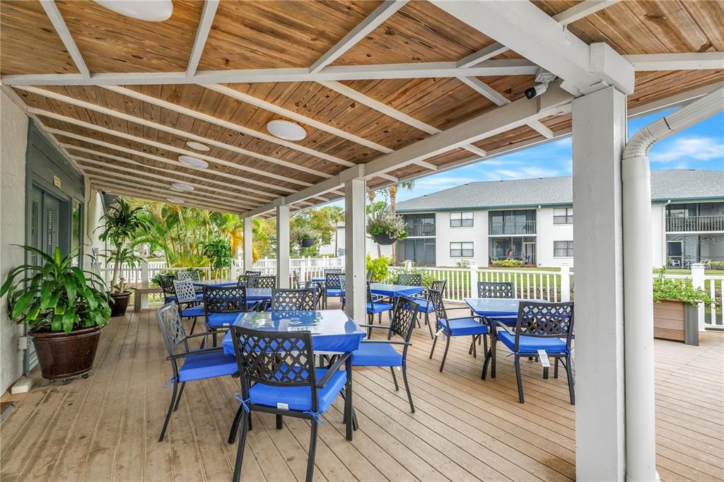 For Sale: $265,000 (2 beds, 2 baths, 1174 Square Feet)