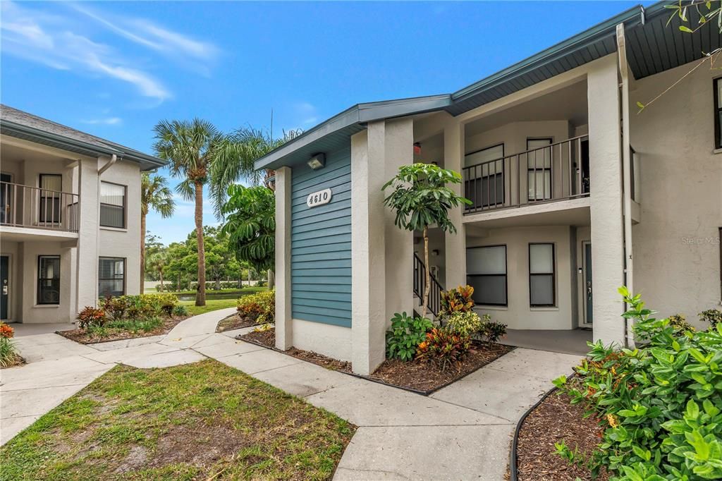 For Sale: $265,000 (2 beds, 2 baths, 1174 Square Feet)