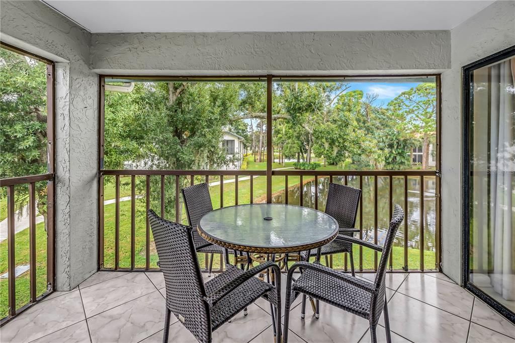 For Sale: $265,000 (2 beds, 2 baths, 1174 Square Feet)