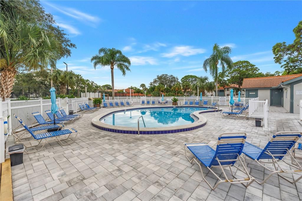 For Sale: $265,000 (2 beds, 2 baths, 1174 Square Feet)