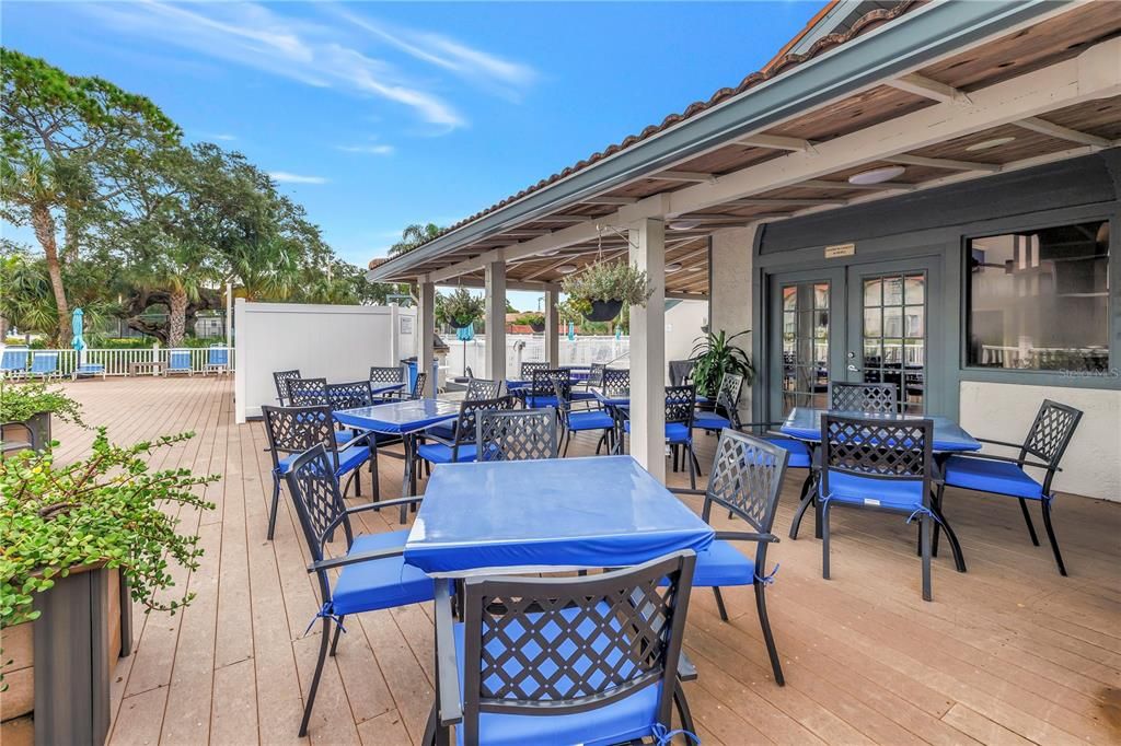 For Sale: $265,000 (2 beds, 2 baths, 1174 Square Feet)