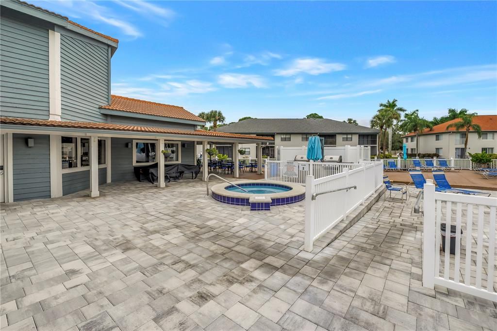 For Sale: $265,000 (2 beds, 2 baths, 1174 Square Feet)