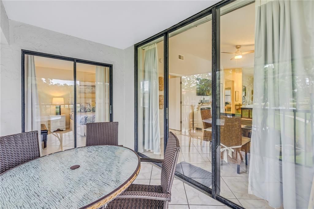 For Sale: $265,000 (2 beds, 2 baths, 1174 Square Feet)