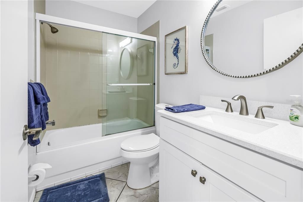 For Sale: $265,000 (2 beds, 2 baths, 1174 Square Feet)