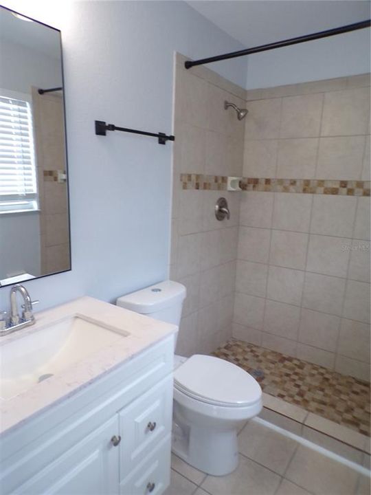 В аренду: $1,900 (2 спален, 2 ванн, 988 Квадратных фут)