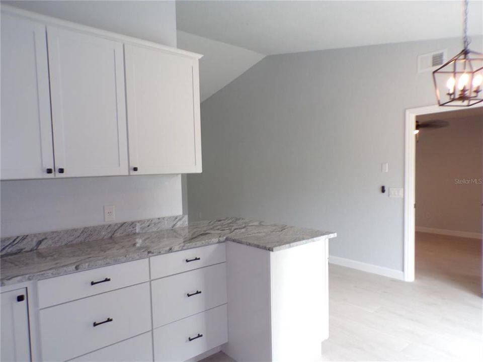 В аренду: $1,900 (2 спален, 2 ванн, 988 Квадратных фут)