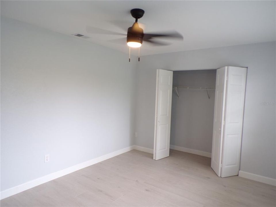 В аренду: $1,900 (2 спален, 2 ванн, 988 Квадратных фут)