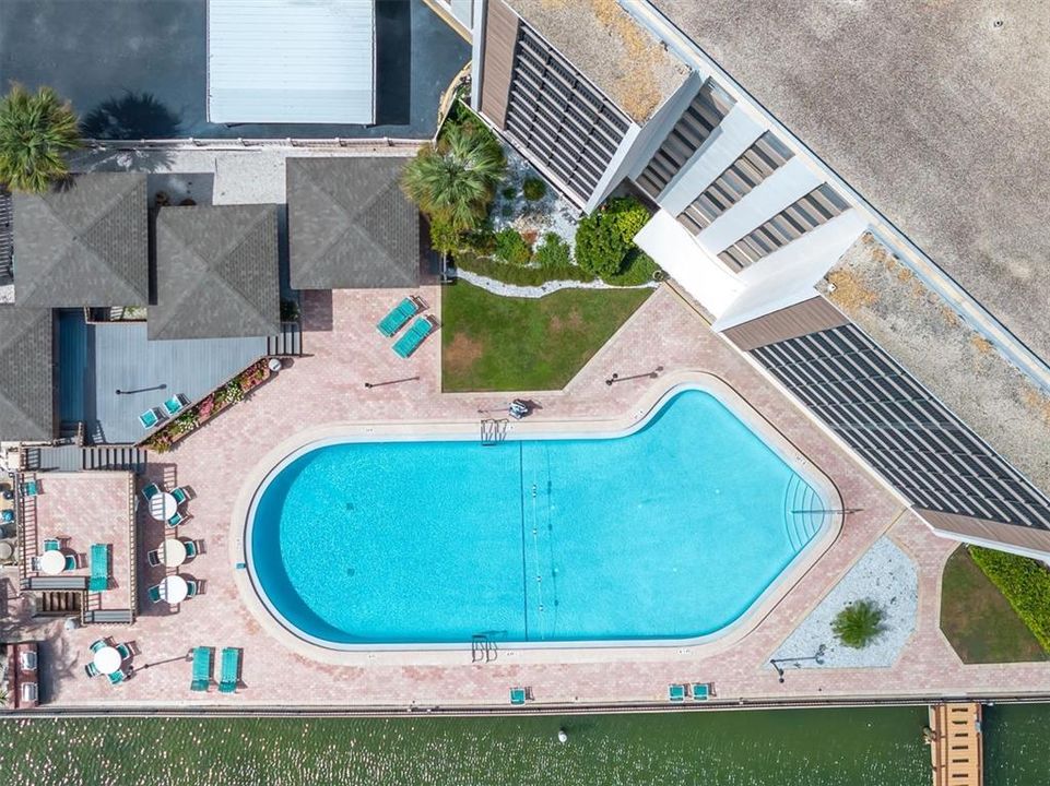 En Venta: $319,900 (2 camas, 2 baños, 1100 Pies cuadrados)