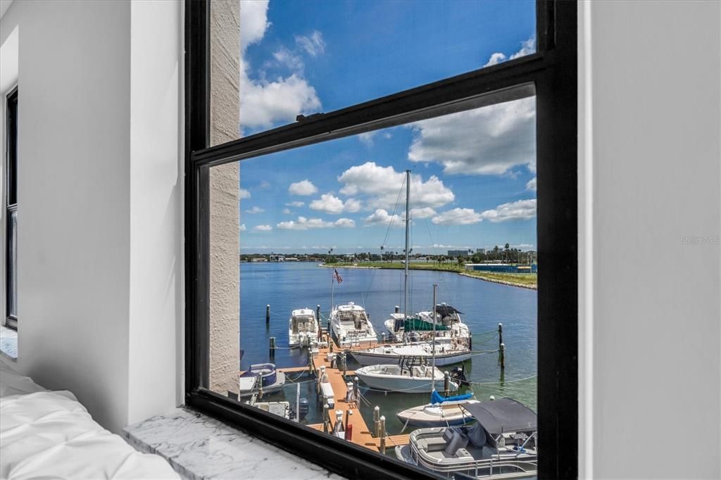 En Venta: $319,900 (2 camas, 2 baños, 1100 Pies cuadrados)