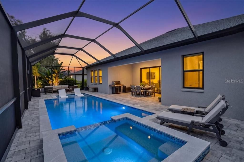 For Sale: $765,000 (4 beds, 3 baths, 2800 Square Feet)