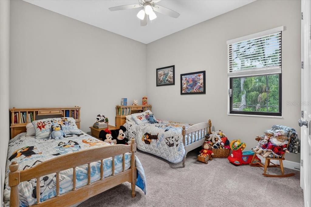 For Sale: $765,000 (4 beds, 3 baths, 2800 Square Feet)