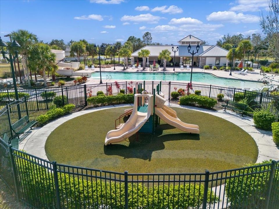 For Sale: $765,000 (4 beds, 3 baths, 2800 Square Feet)