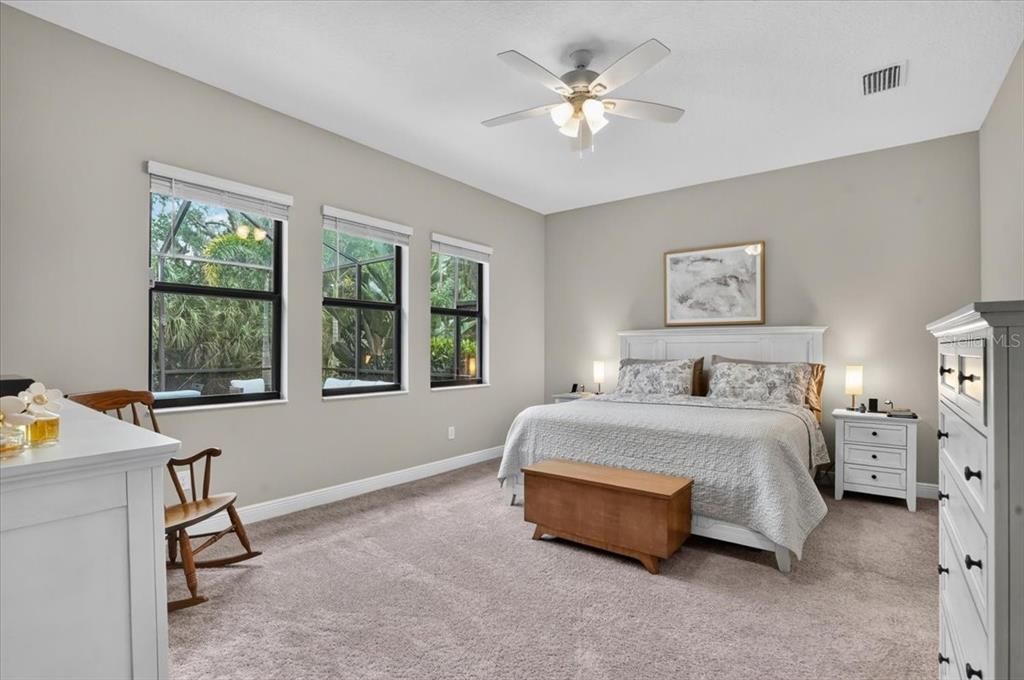 For Sale: $765,000 (4 beds, 3 baths, 2800 Square Feet)