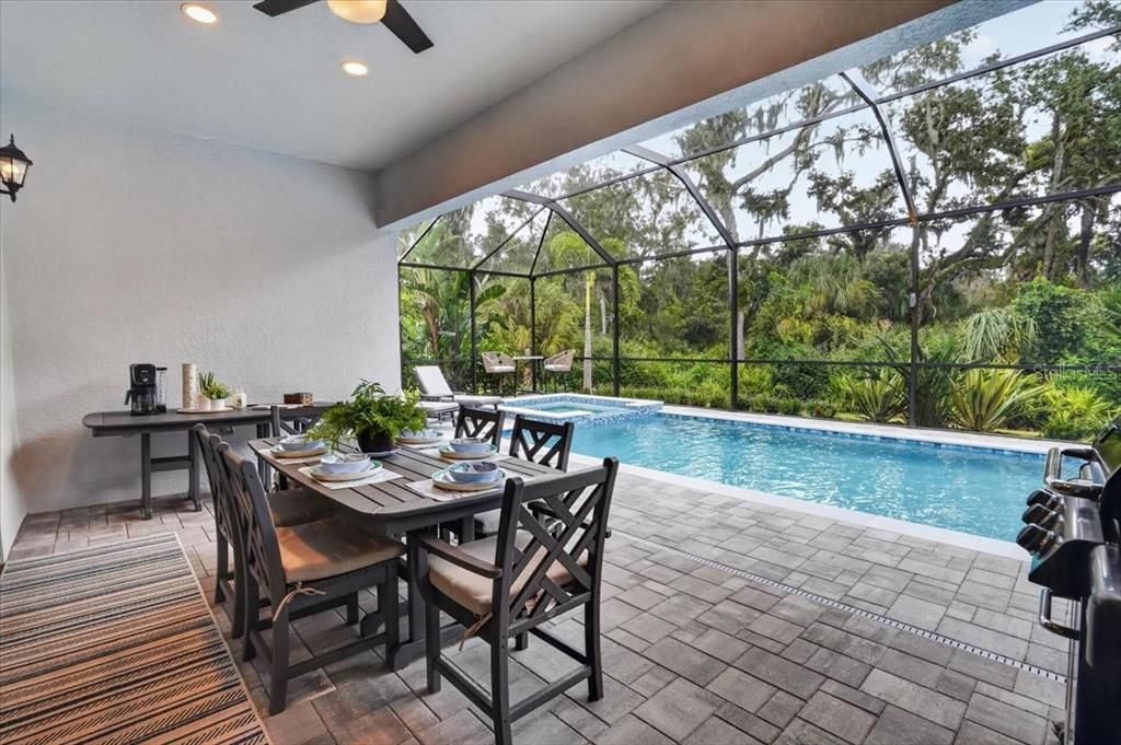 For Sale: $765,000 (4 beds, 3 baths, 2800 Square Feet)
