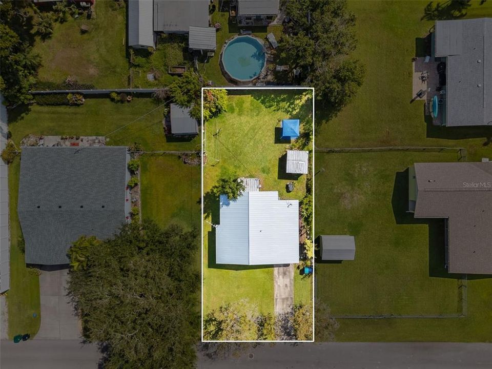 For Sale: $210,000 (2 beds, 1 baths, 720 Square Feet)