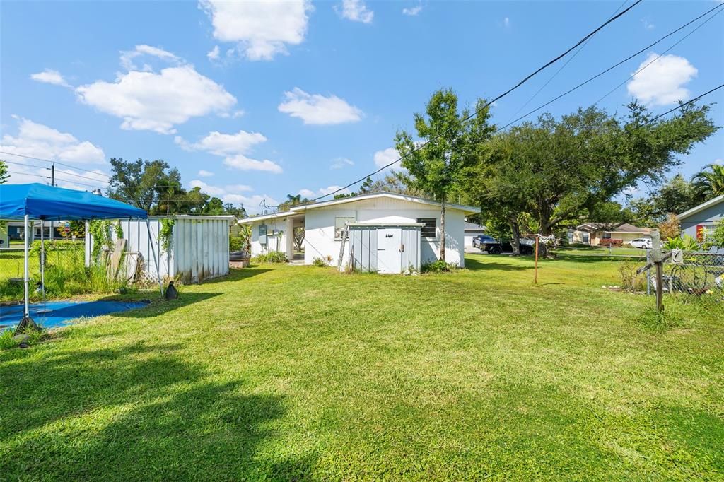 For Sale: $210,000 (2 beds, 1 baths, 720 Square Feet)