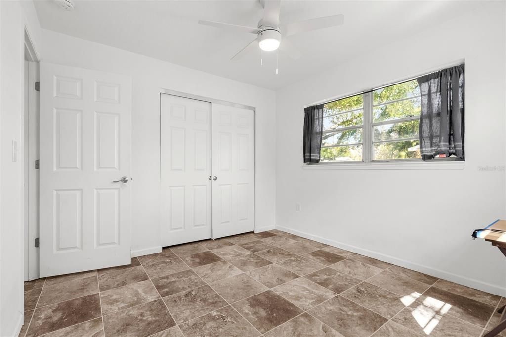 For Sale: $210,000 (2 beds, 1 baths, 720 Square Feet)