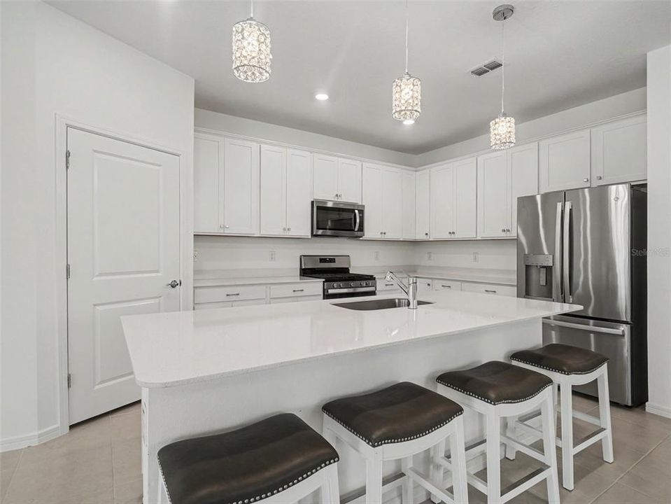 For Sale: $449,000 (4 beds, 3 baths, 2232 Square Feet)