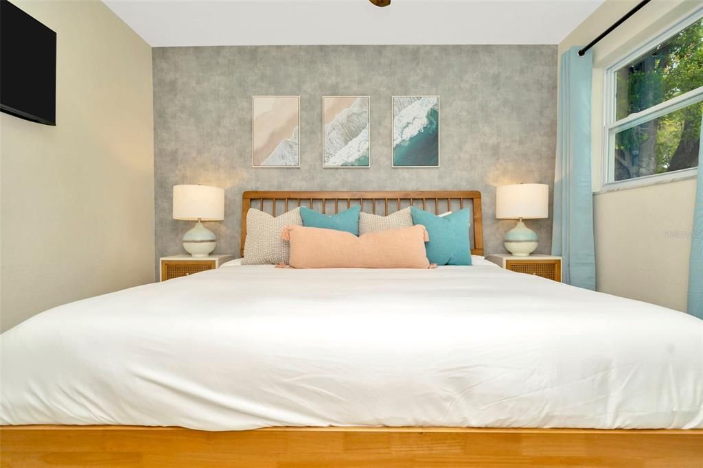 For Sale: $649,000 (4 beds, 3 baths, 2013 Square Feet)