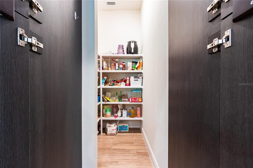 For Sale: $825,000 (4 beds, 3 baths, 2555 Square Feet)