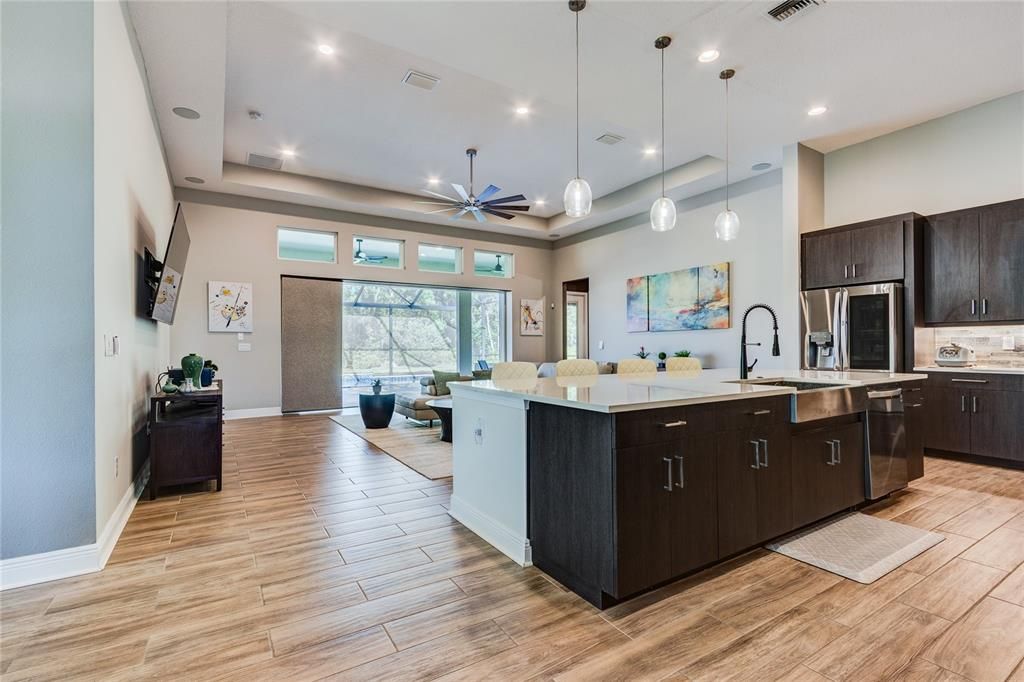 For Sale: $825,000 (4 beds, 3 baths, 2555 Square Feet)