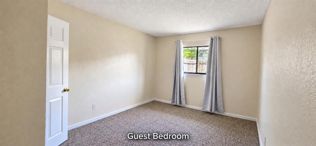 For Rent: $1,650 (3 beds, 2 baths, 1200 Square Feet)