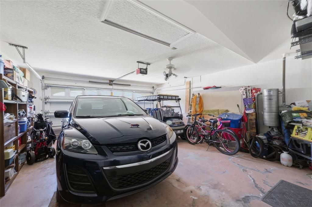 На продажу: $255,999 (2 спален, 2 ванн, 1228 Квадратных фут)