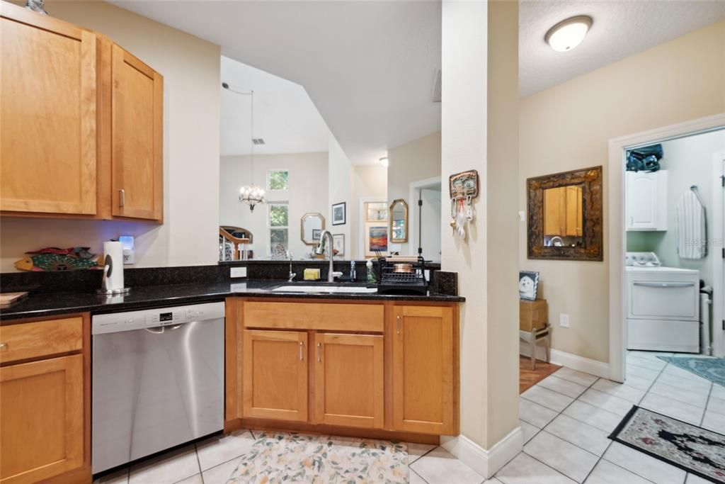 En Venta: $449,000 (3 camas, 2 baños, 2066 Pies cuadrados)