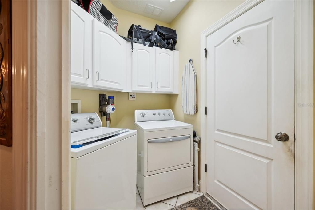 En Venta: $449,000 (3 camas, 2 baños, 2066 Pies cuadrados)